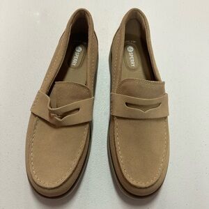 NWOT SPERRY STS8947 Women’s Tan Loafers
Size 12